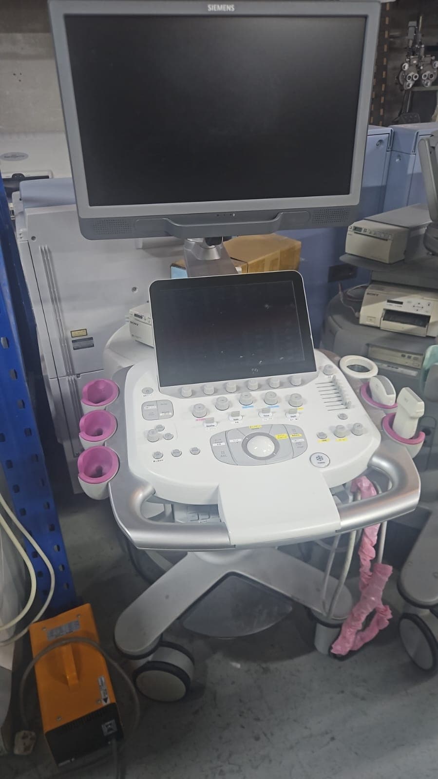 SIEMENS ACUSON S1000 HELX Evolution Ultrasound Machine