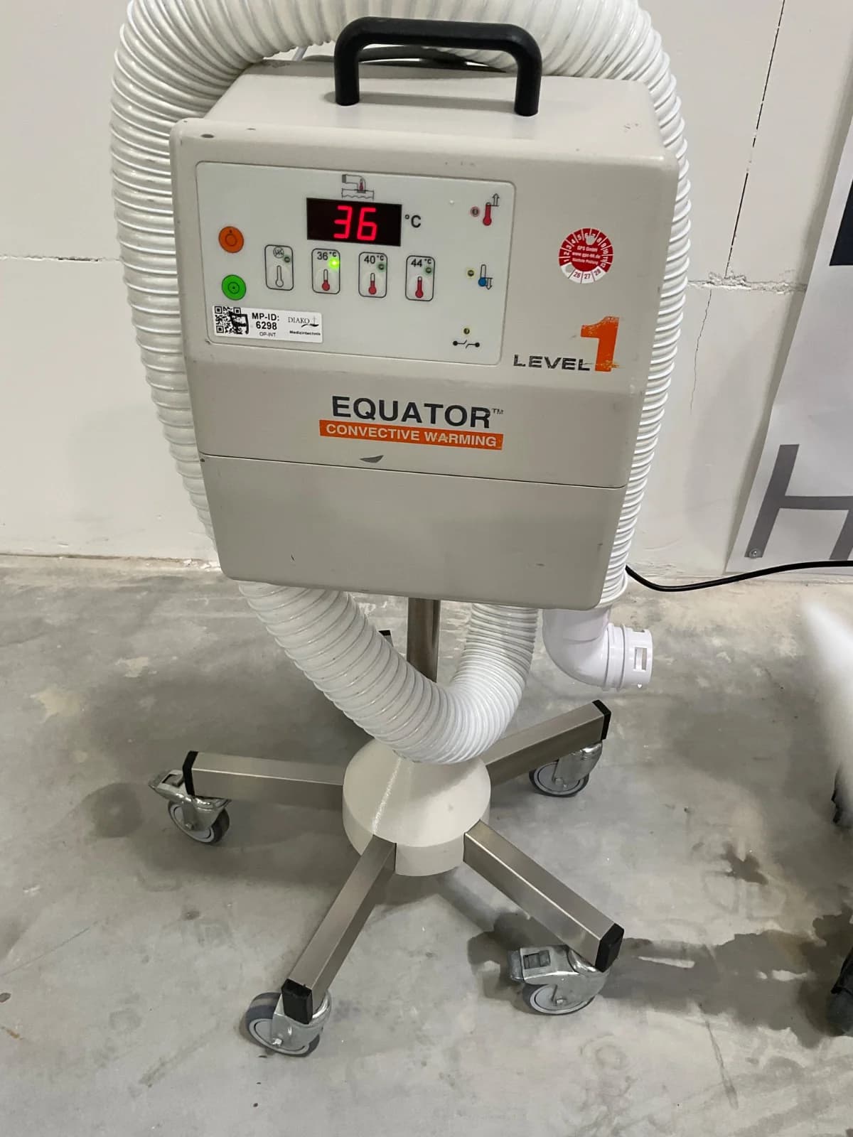 SMITHS MEDICAL Level 1 Equator EQ-5000 Patient Warmer