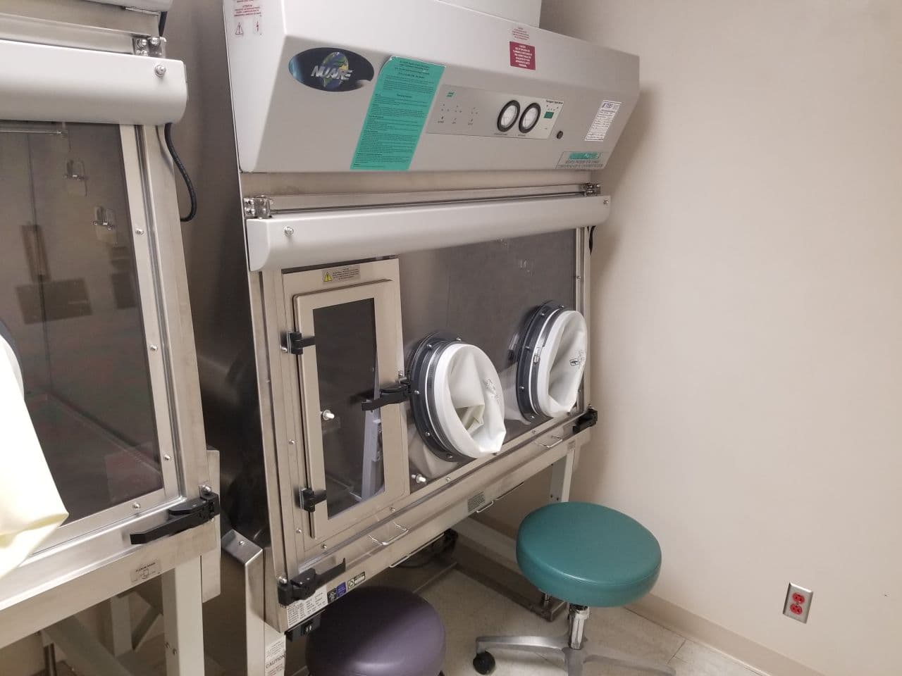 For Sale NUAIRE NU-NTE797-400 Compounding Aseptic Isolator
