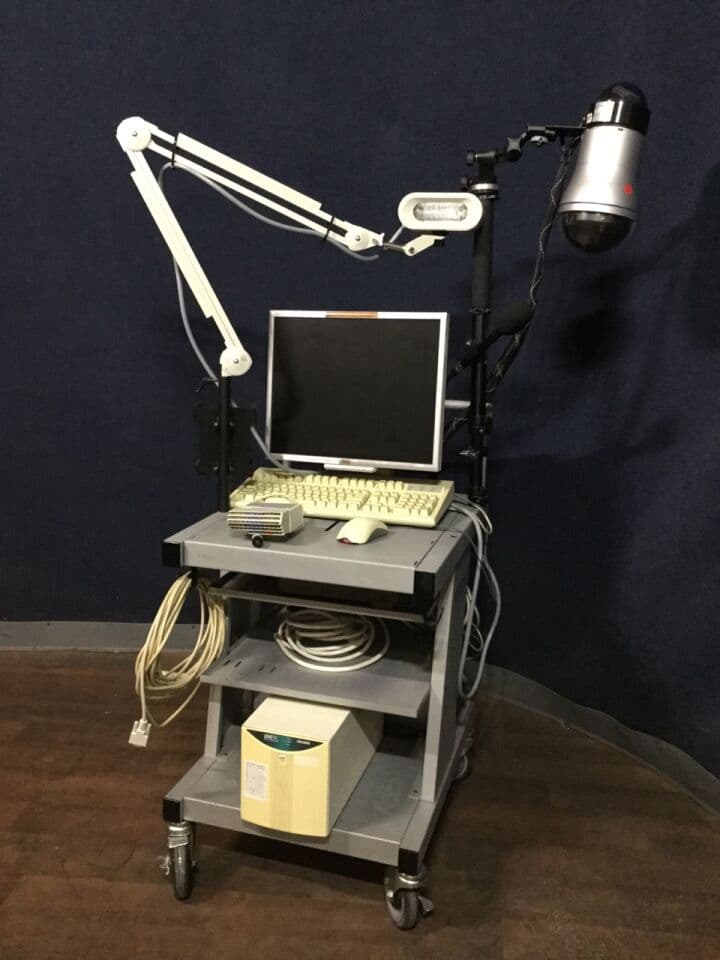 For Sale NICOLETONE CAREFUSION VIASYS NATUS NicoletOne EEG System cart For parts: *NicoletOne EEG System cart *computer tower not included* Includes: -monitor -keyboard -m