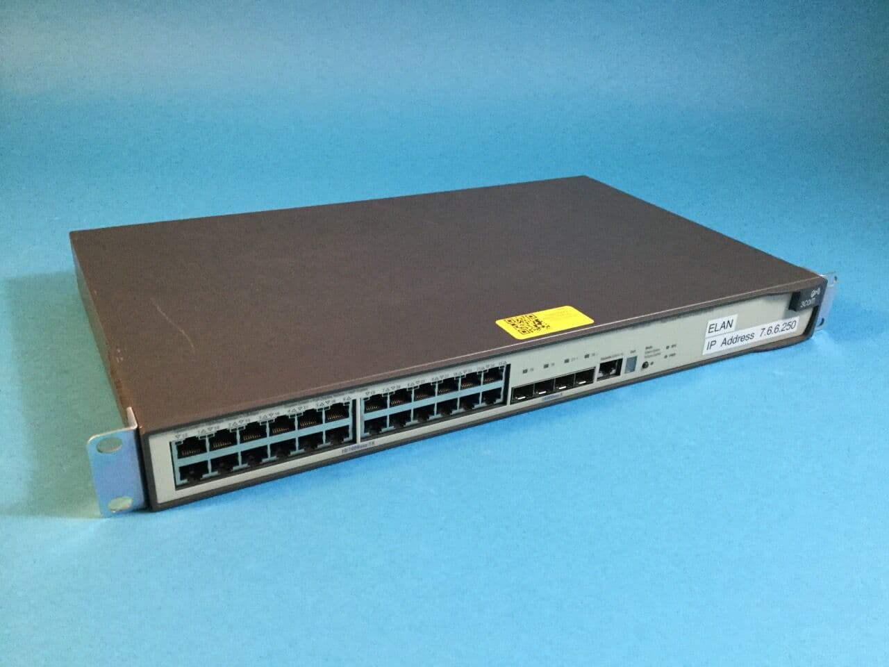 For Sale 3COM SuperStack 4 Switch 5500-EL Switch 28 Port