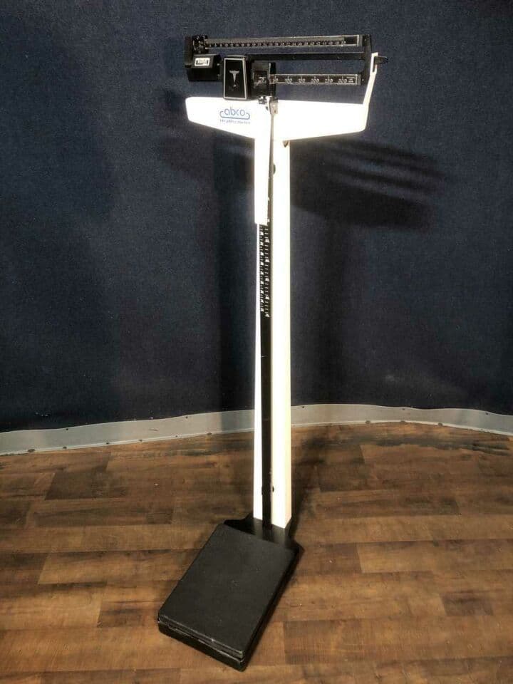 For Sale HEALTH O METER Balance Beam Scale: 350lb/160kg Capacity Includes Height Rod