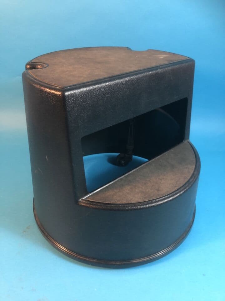 For Sale RUBBERMAID 2523 Mobile Foot Stool