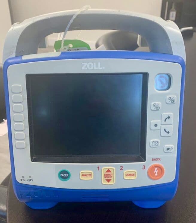For Sale ZOLL X ECG NIBP SAO2 ETCO 2 TEMP AN INVASIVE PRESSURE X ECG Defibrillator