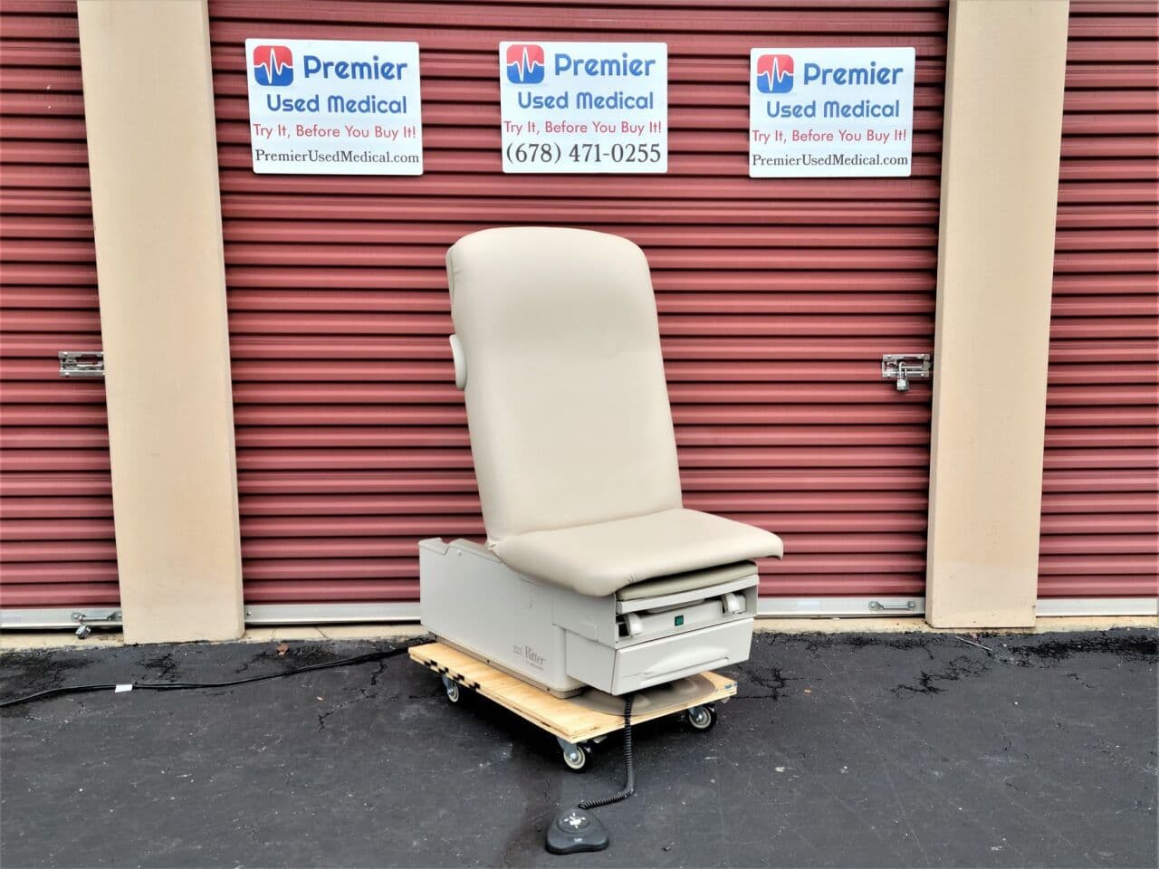 For Sale RITTER Midmark Power Exam Table 223 w New Custom Upholstery Exam Table