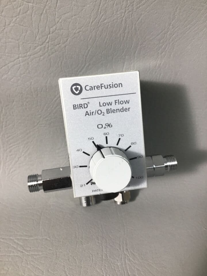 For Sale BIRD CAREFUSION 03920A Air-Oxygen Blender