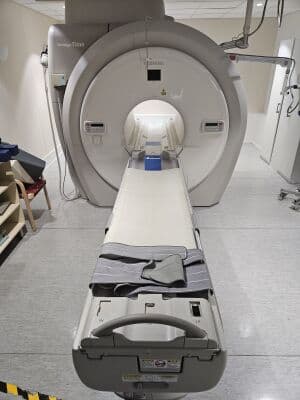 For Sale TOSHIBA Titan Encore MRI Scanner