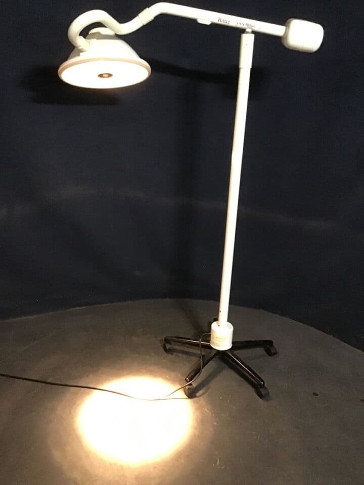 For Sale RITTER 355-005 Mobile Surgery Light