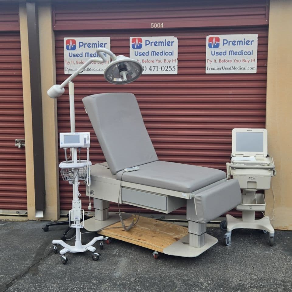 For Sale UMF MEDICAL Medical Exam Chair Table Umf 5005 Bariatric w New Graphite Upholstery Exam Table