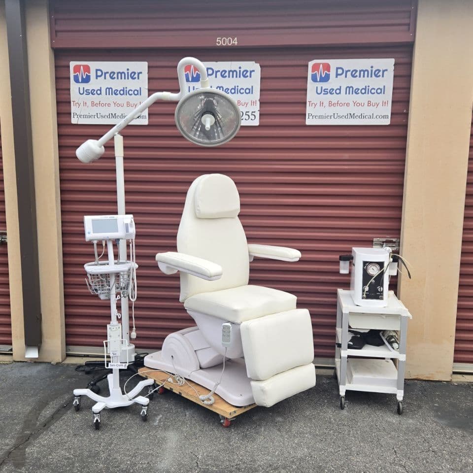 For Sale MEDICAL SPA WITH NEW WHITE UPHOLSTERY Medical Spa Exam Table Chair Exam Chair