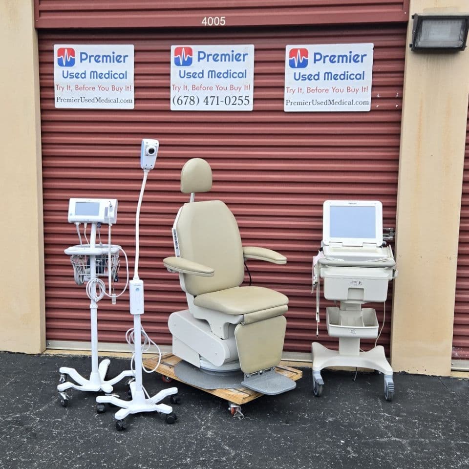 For Sale SMR MAXI Medical Exam Chair Table S 2800 with Original Tan Upholstery Exam Chair