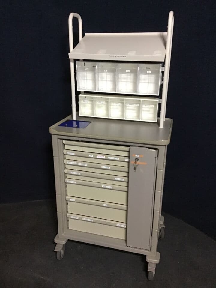 For Sale HERMAN MILLER 7 Drawer Anesthesia Crash Cart: Has one key Lock and Key identifier: Medeco B77 Medication procedure treatment