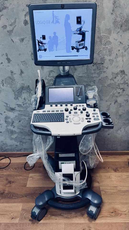 For Sale GE Logiq S8 R2 2014 with three probes included General ultrasound
