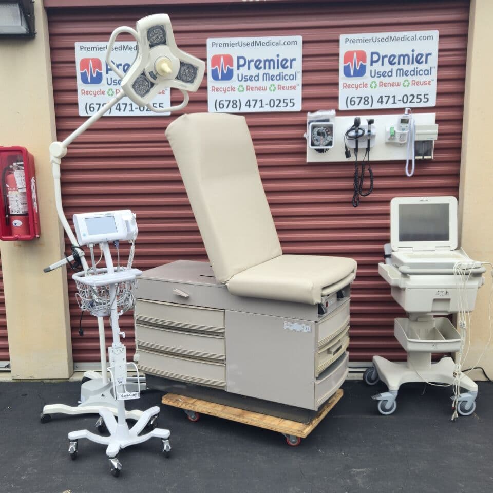 For Sale MIDMARK RITTER 300 Tan Shell New Creme Upholstery Exam Table