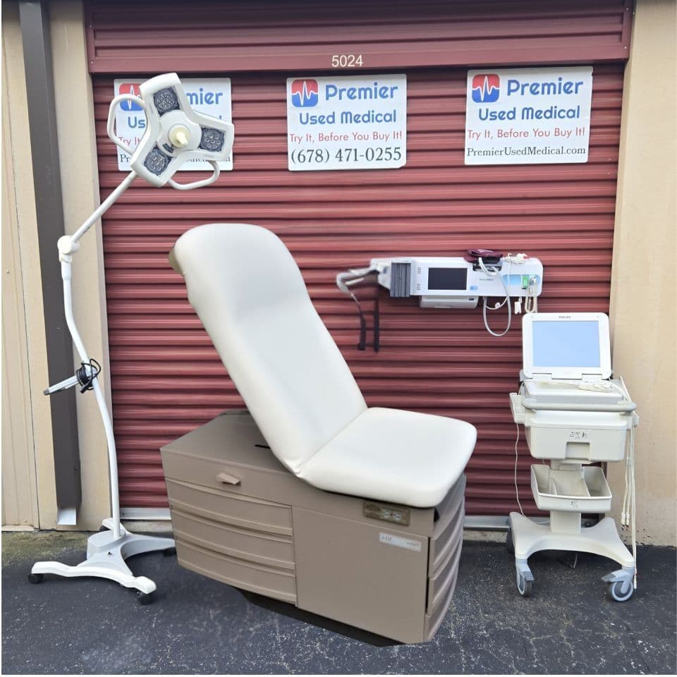 For Sale MIDMARK RITTER 300 Series w New White Upholstery Exam Table