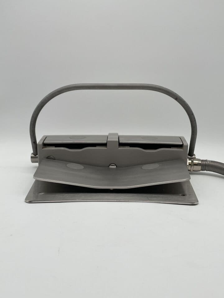For Sale SIEMENS Artis zee Footswitch Monoplane Artis Cath Angio Lab Parts P/N 4777095