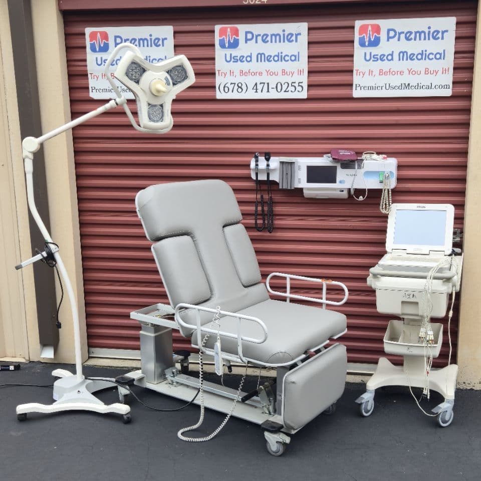 For Sale OAKWORKS Dual Tower w Foot Section, New Graphite Upholstery & Hand or Foot Controller w 2 knockouts Ultrasound Table