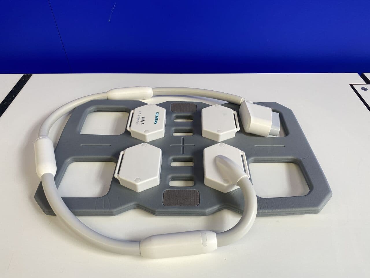 For Sale SIEMENS MAGNETOM Aera 1.5T Body 6 MR Coil MRI Scanner Parts P/N 10837358