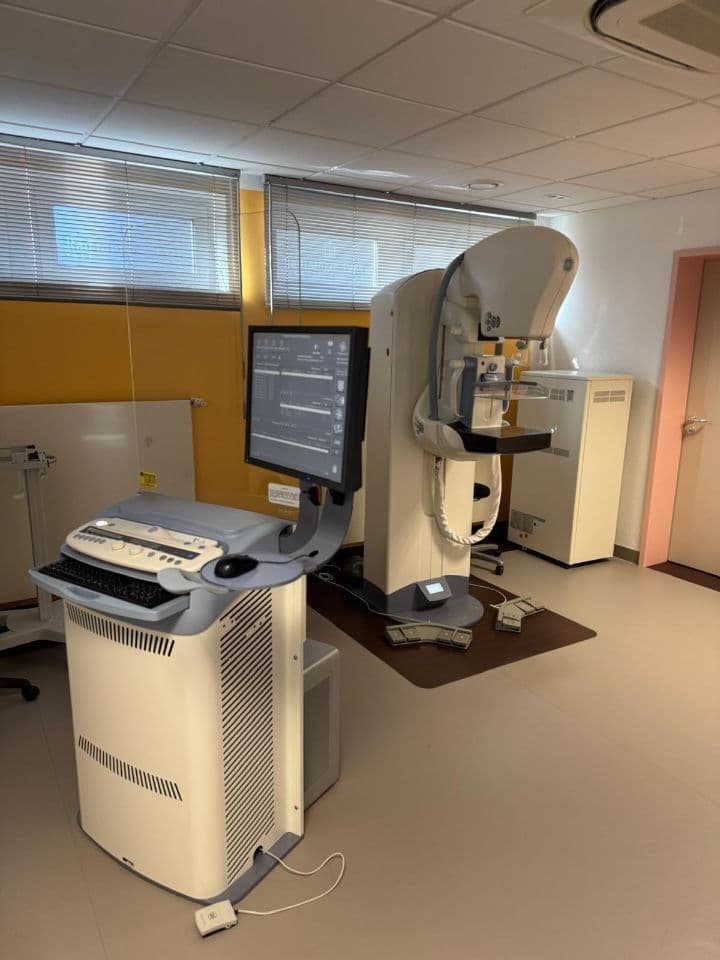 For Sale GE Senographe Essential Mammo Unit