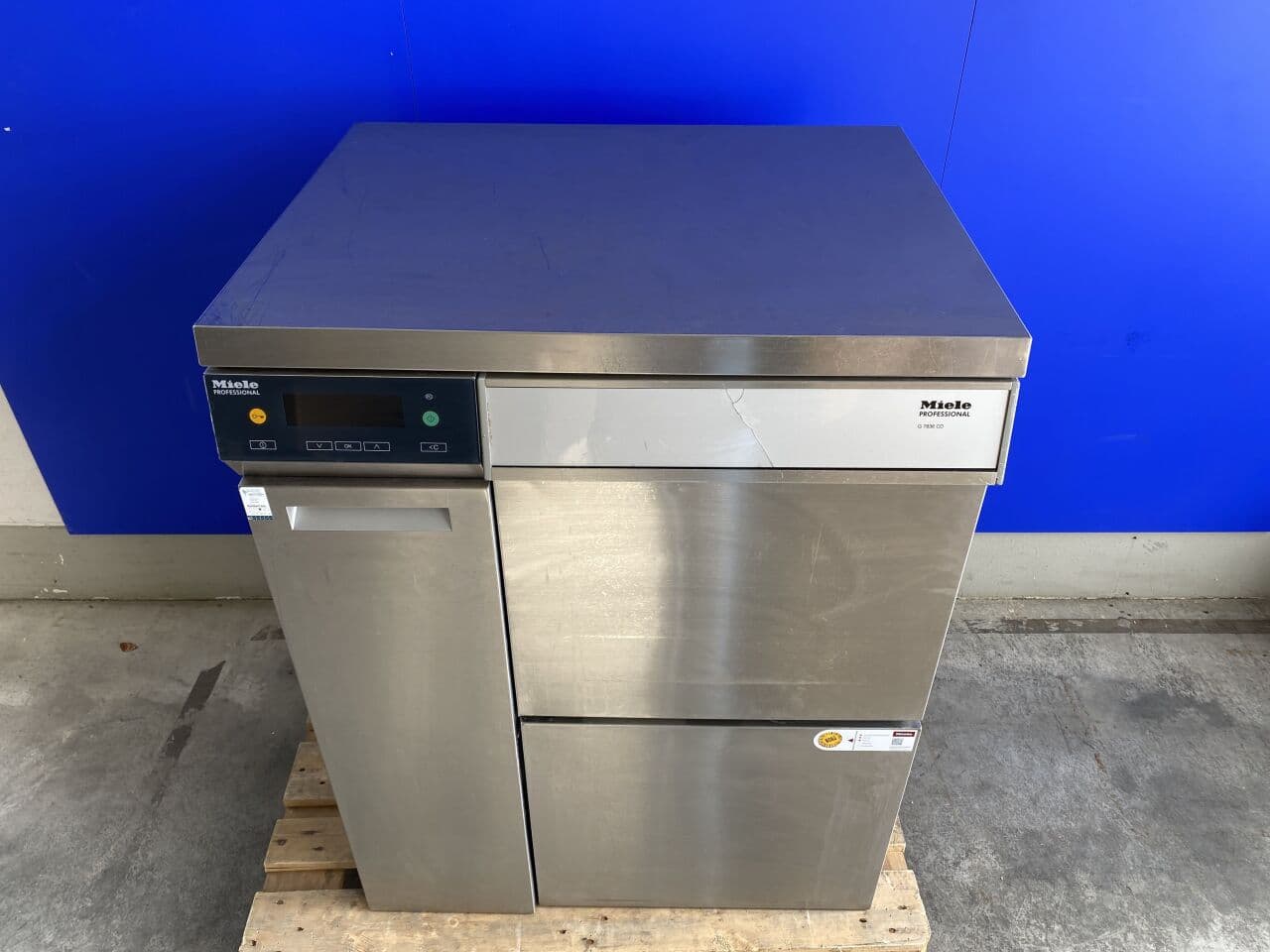 For Sale MIELE PG 8536 Washer / Disinfector