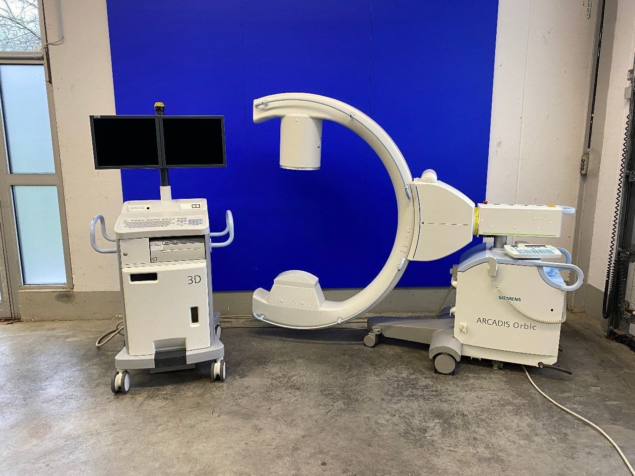 For Sale SIEMENS ARCADIS Orbic C-Arm