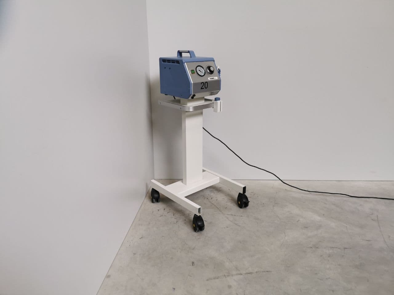 For Sale MEDELA Basic 20 Vacuum Equipment