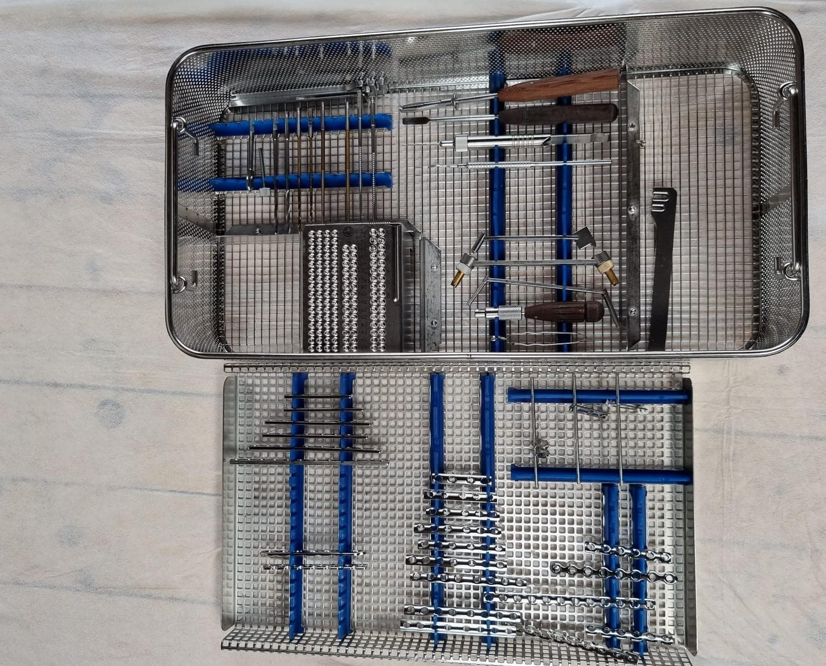 SYNTHES LC-DCP Instrument tray