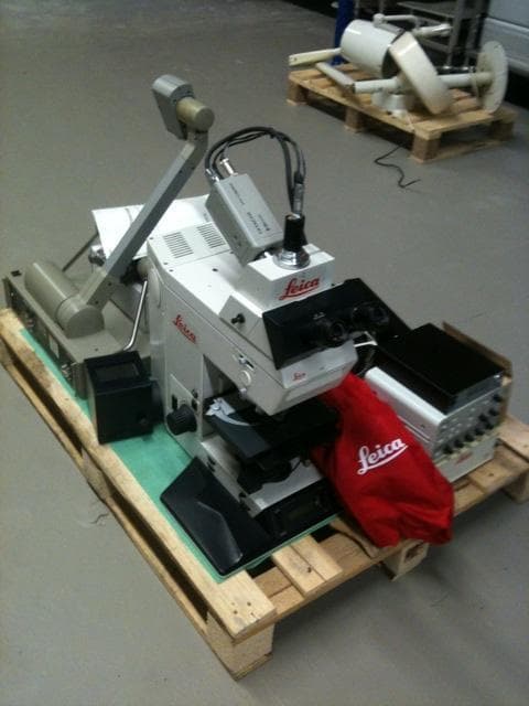 LEICA DMLB Laboratory microscope