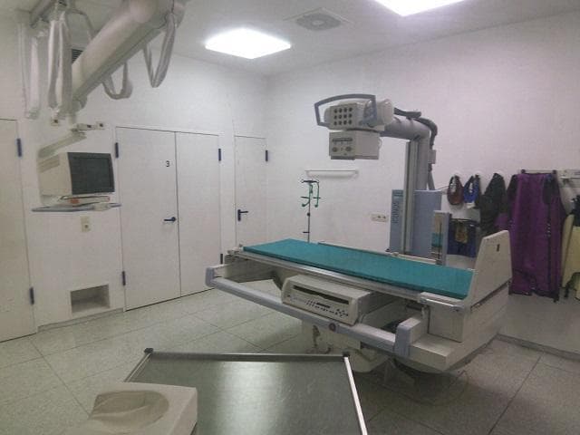 SIEMENS AXIOM Iconos R100 X-ray machine