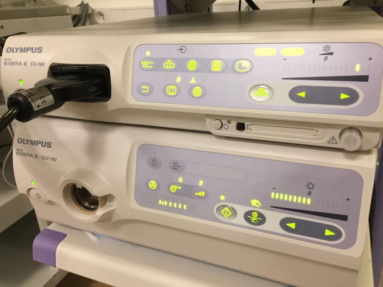 OLYMPUS Evis Exera II CV-180/CLV-180 Endoscopy System