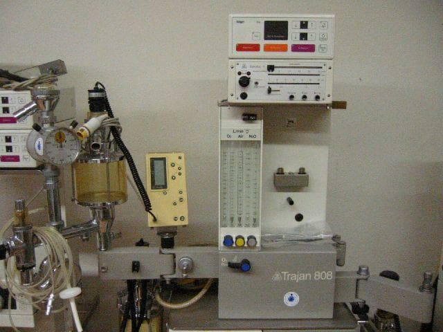 DRAGER Trajan 808 Veterinary Anesthesia Workstations