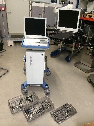STRYKER Navigation System II Surgical navigation system