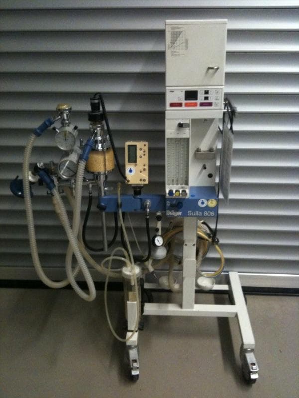 DRAGER Sulla 808 Anesthesia Machine