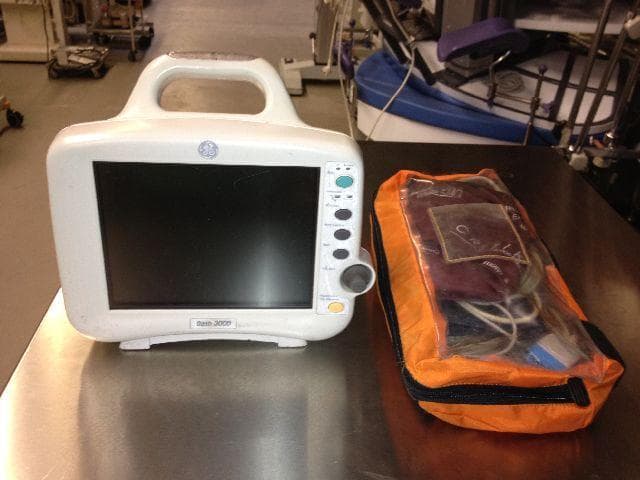 GE Dash 3000 EKG monitor