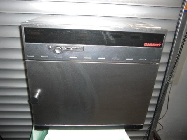 MEMMERT INB 300 Laboratory incubator