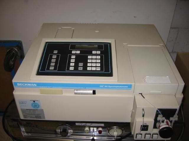 BECKMAN COULTER DU-64 Spectrophotometer