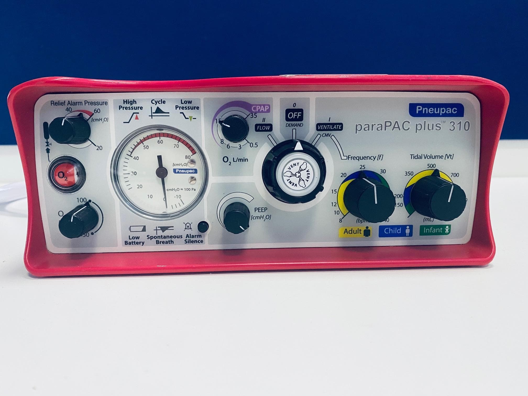 PNEUPAC paraPAC Plus 310 Anesthesia ventilator