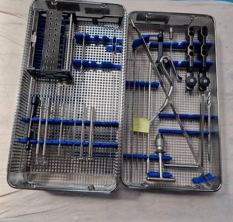 SYNTHES 2x EHN Sets Operational set