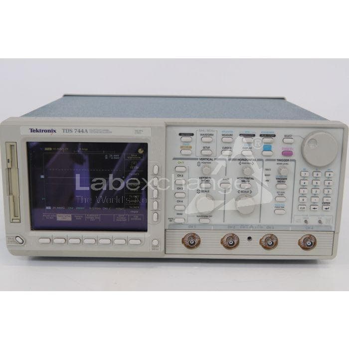 52853 Tektronix TDS744A