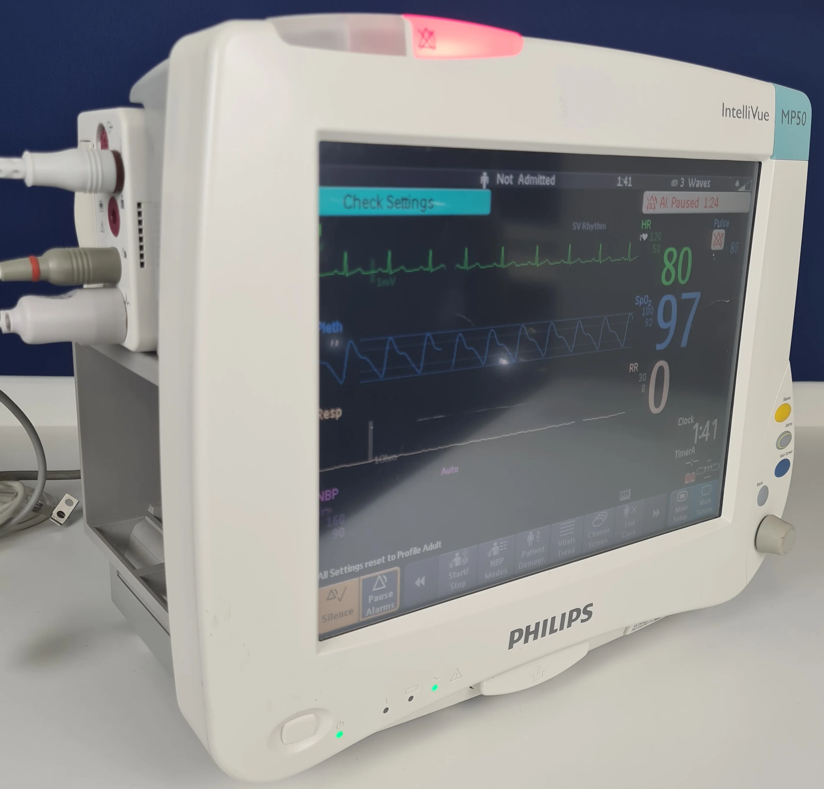 PHILIPS IntelliVue MP50 EKG monitor
