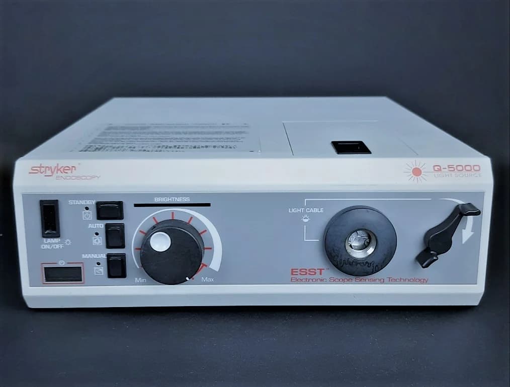 STRYKER Q5000 Endoscope light source