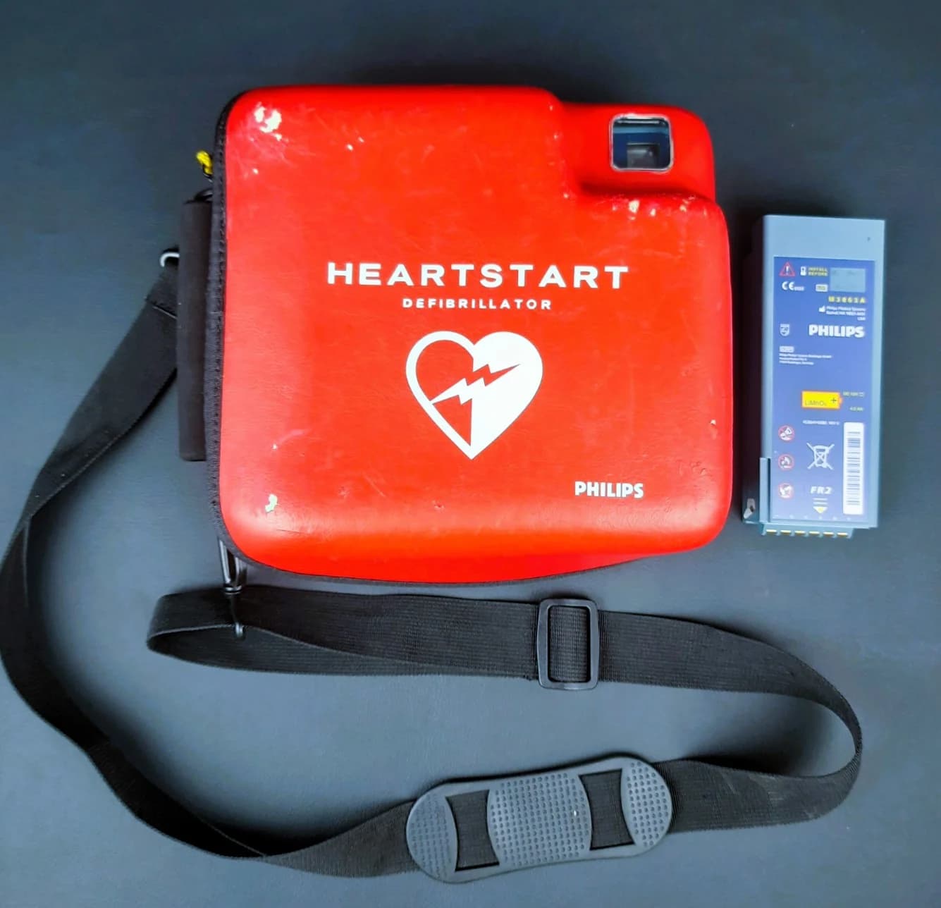 PHILIPS HeartStart FR2 plus Defibrillator