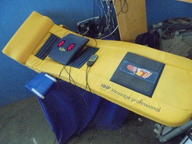 METEK HHP VM 9000 R Massage table
