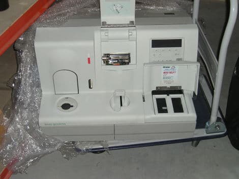 For Sale DADE BEHRING STRATUS CS Chemistry Analyzer