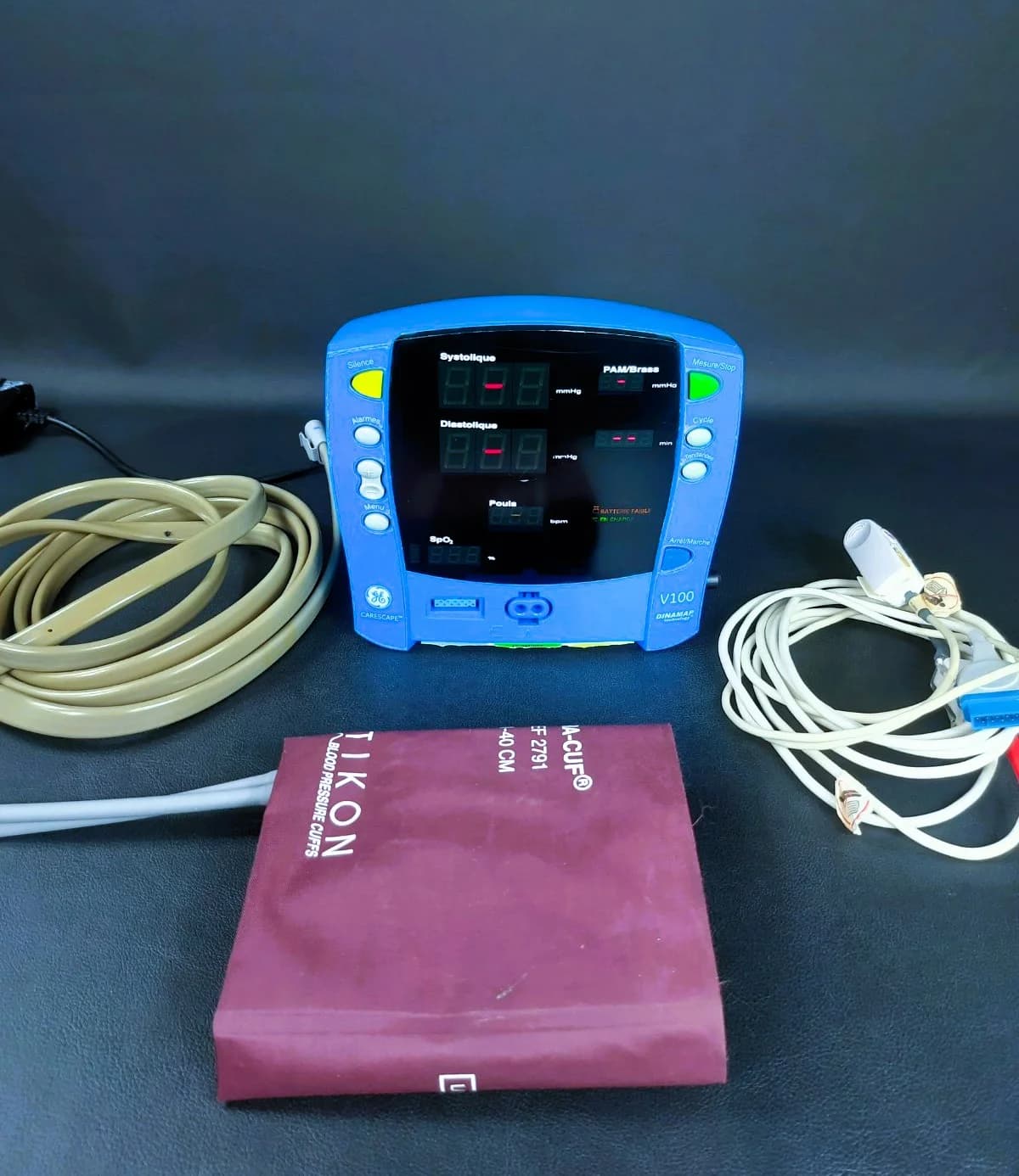 GE Carescape Dinamap V100 Patient monitor