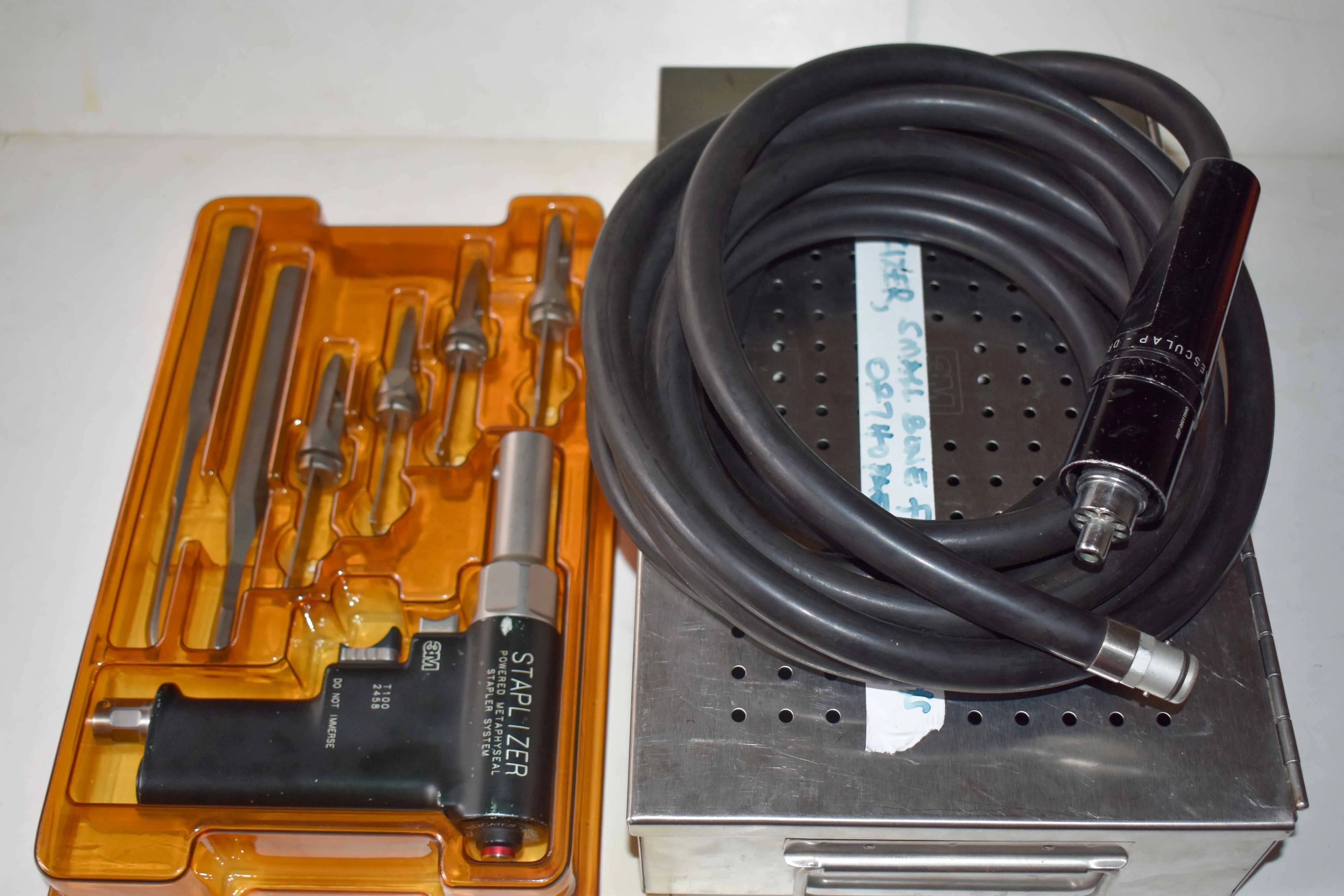 3M HEALTHCARE Staplizer T100 Surgical drill