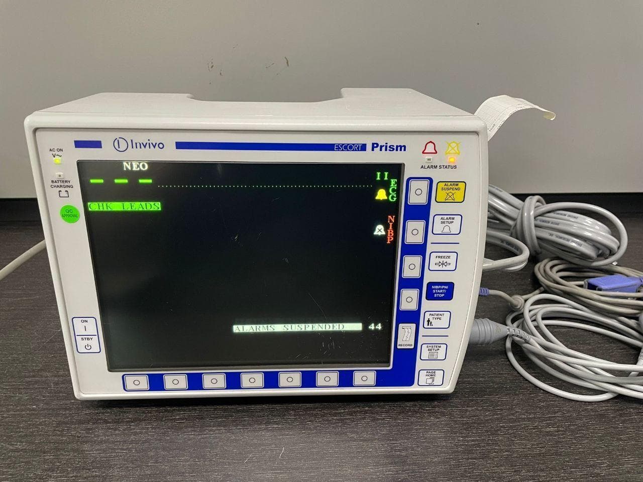 MDE (MEDICAL DATA ELECTRONICS) Escort Prism Patient monitor