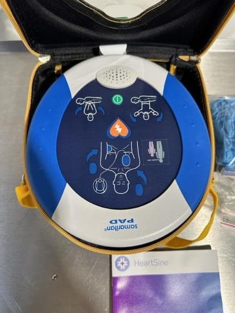HEARTSINE samaritan PAD 300P Defibrillator