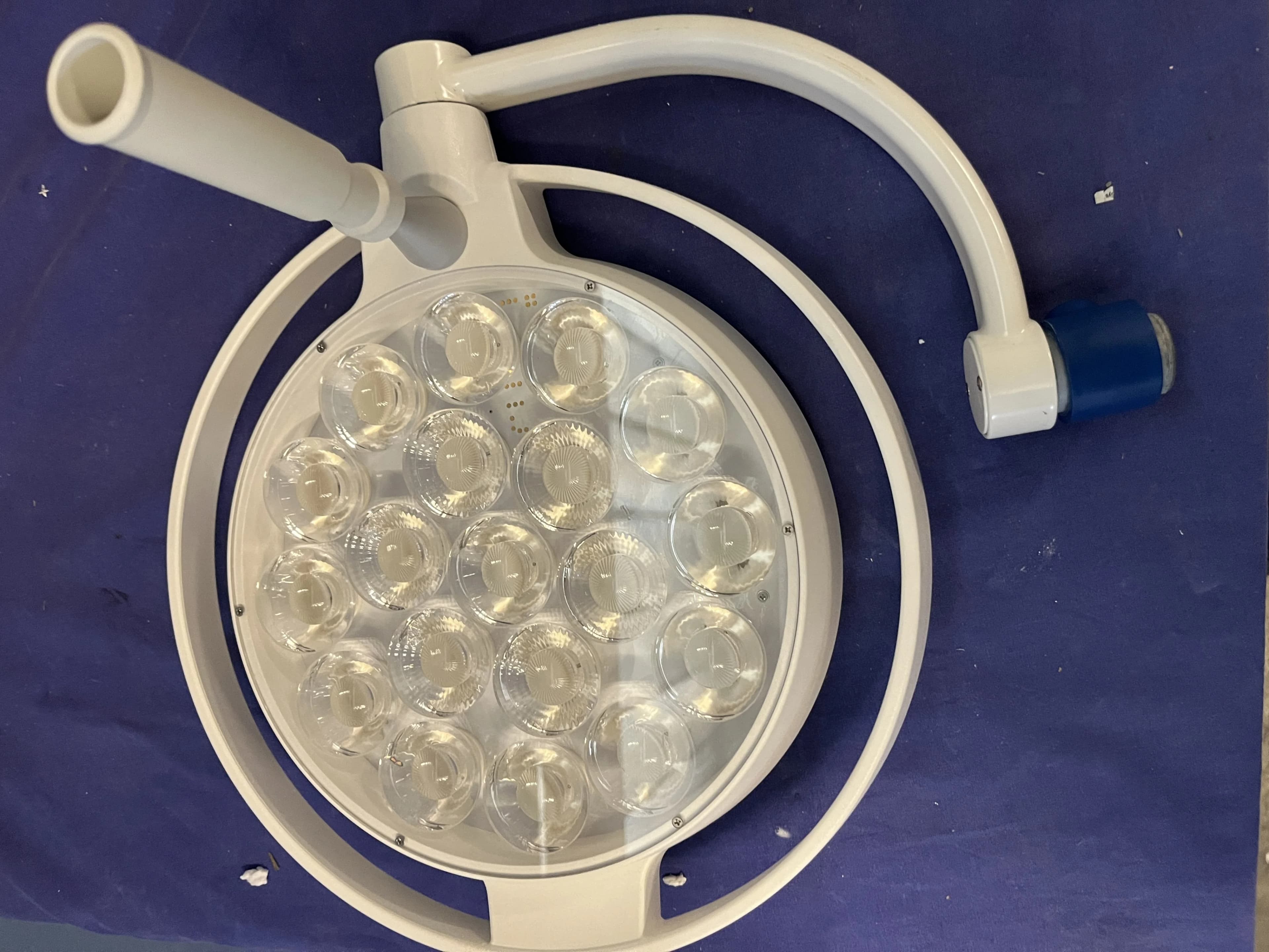 DR. MACH 130 Surgical light