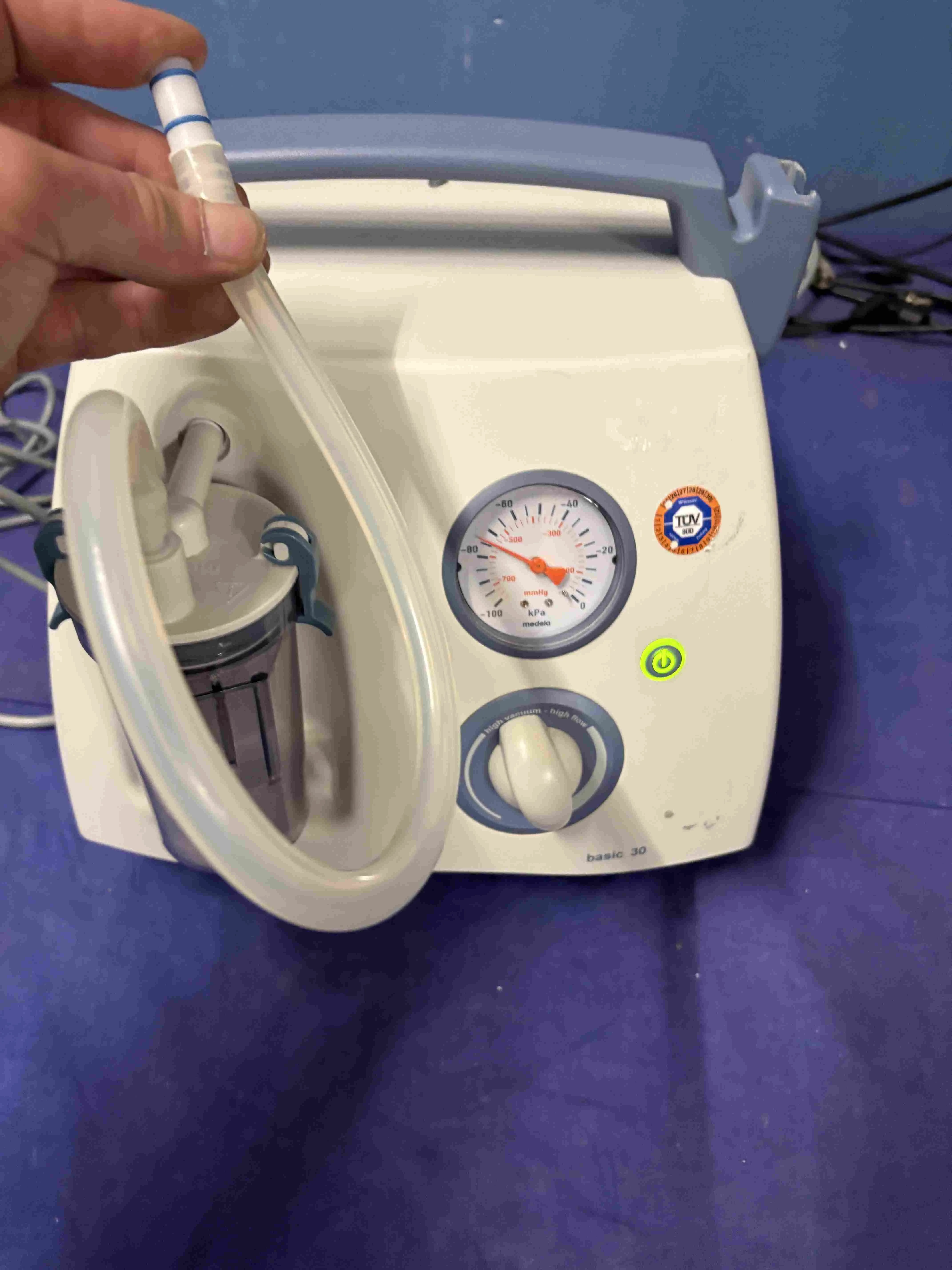 MEDELA BASIC 30 Suction Pump